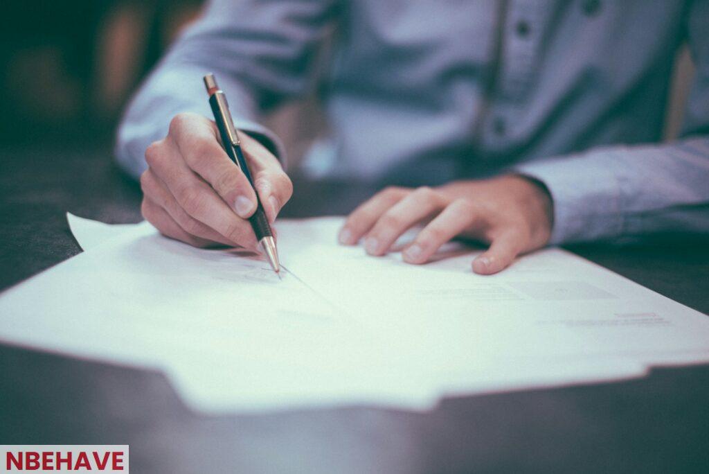 Préstamos entre familiares: cómo hacerlo legalmente para evitar problemas
